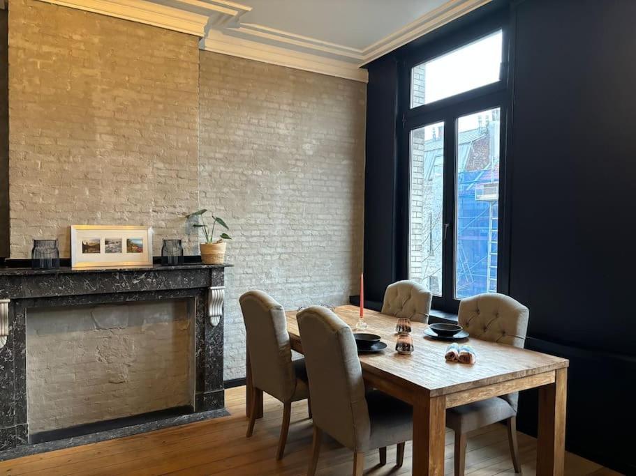 Apartment Modern App W. Authentic Features Antwerpen